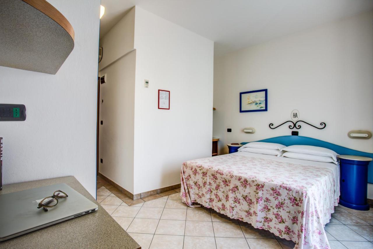 Ancora Hotel & Residence Cattolica Eksteriør bilde