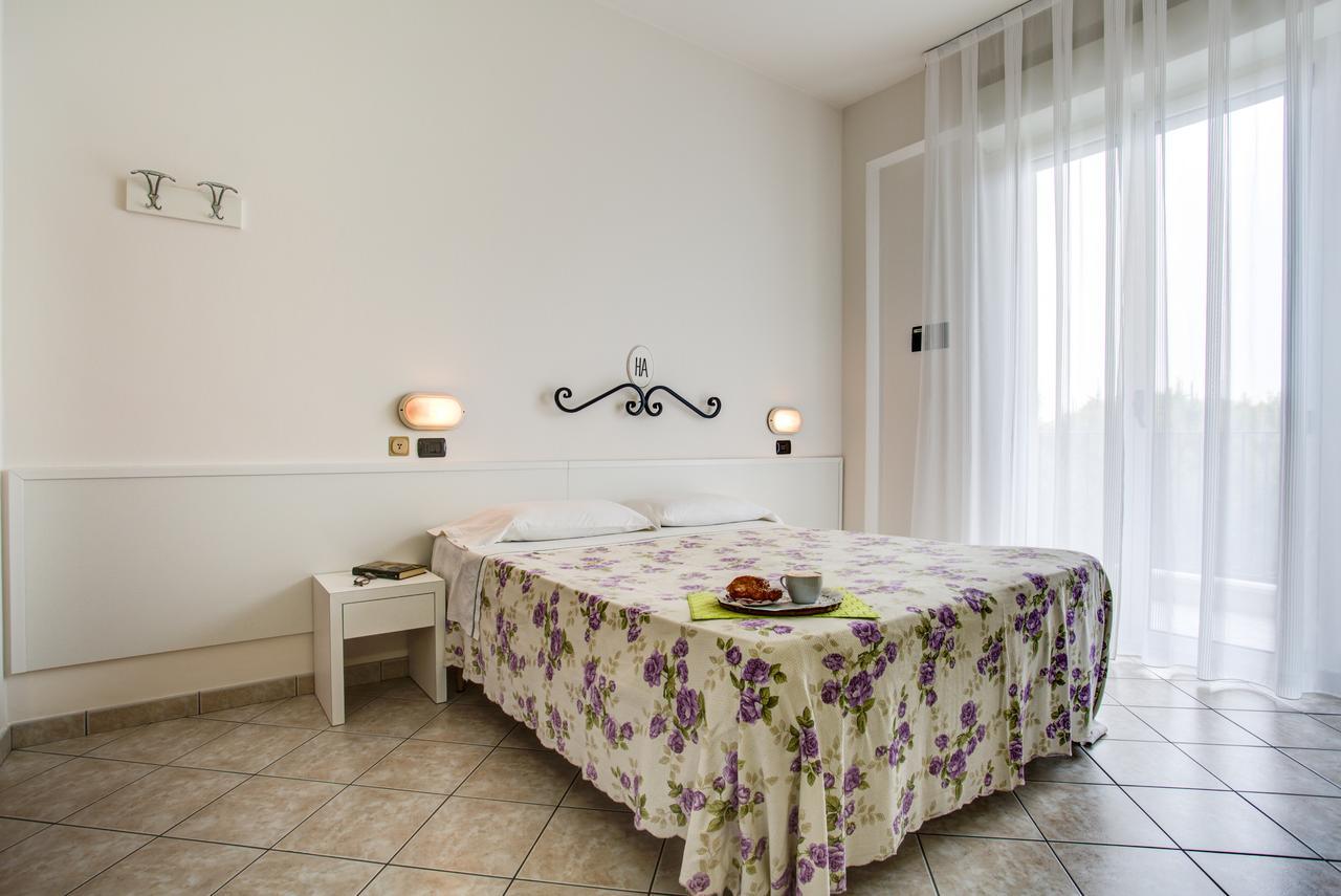 Ancora Hotel & Residence Cattolica Eksteriør bilde